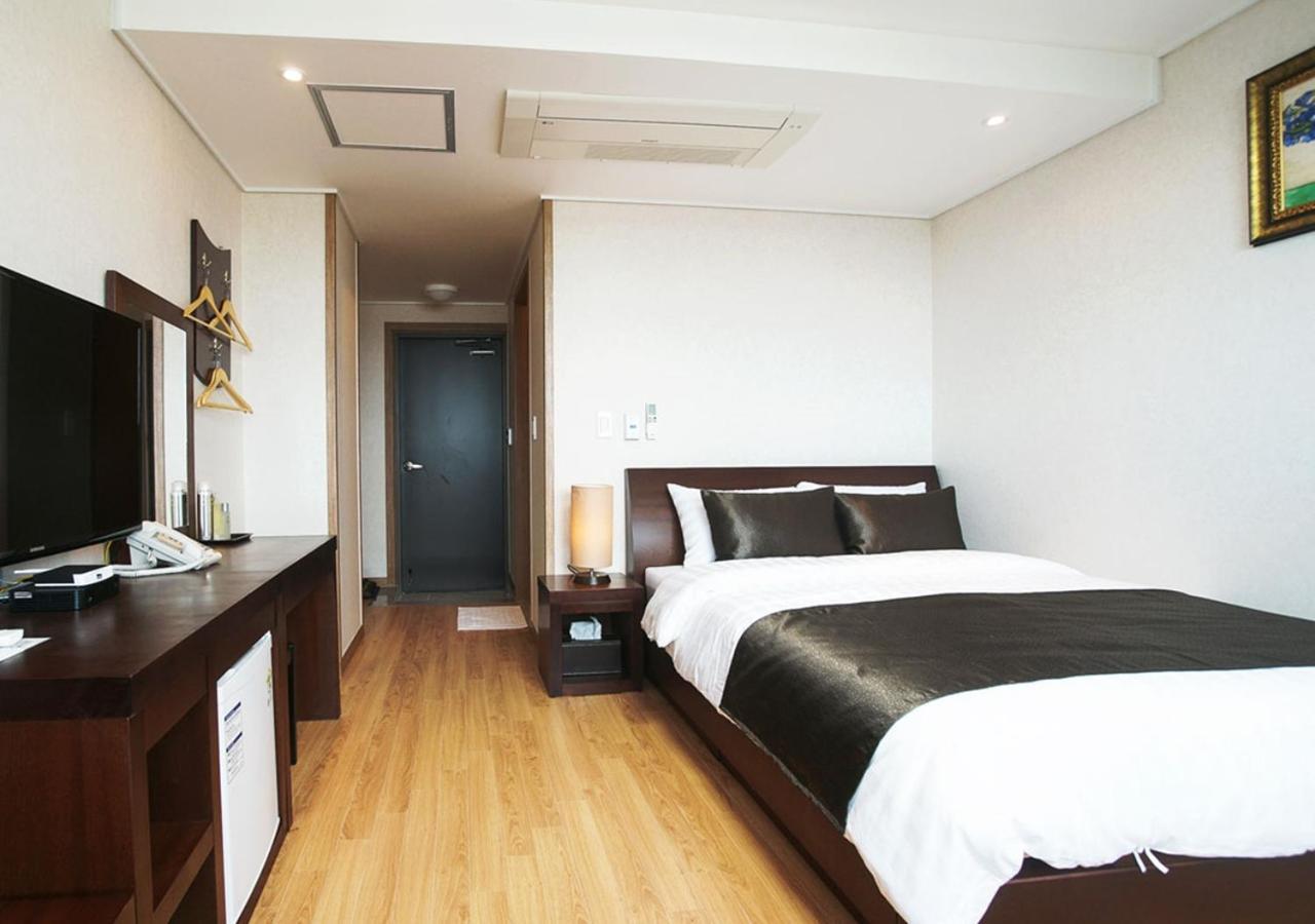 Iris Hotel Seogwipo Exterior foto